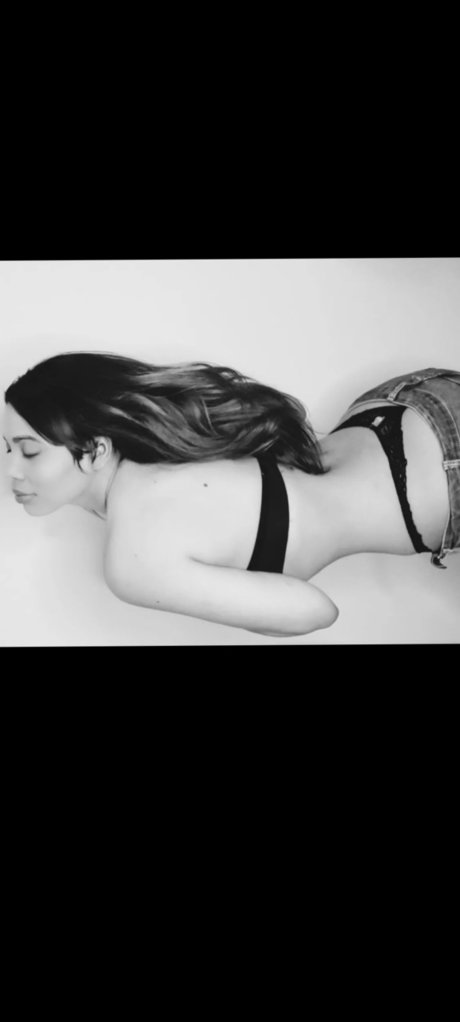 Michelle Soto model high quality picture