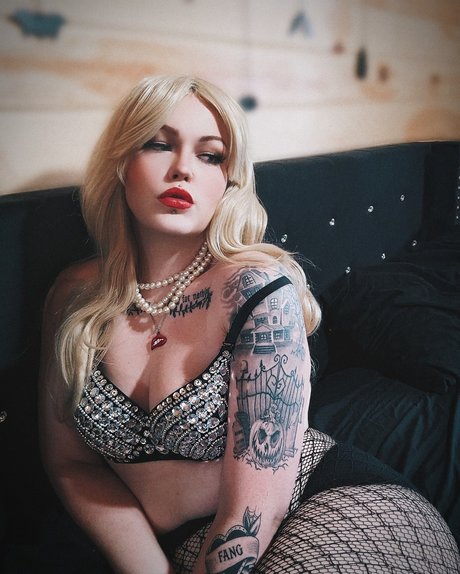 Michelle Nicole Tiley pornstar nice gallery