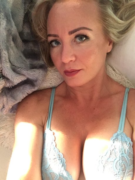 Mia Korza sexy actress archive