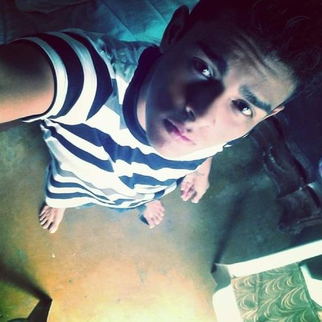 Steeven1402 star hot photos