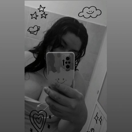 Mom Blue model art photos