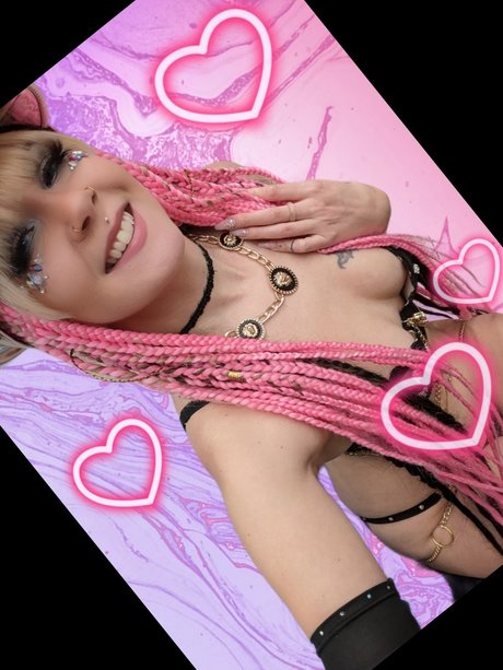 xMolliMoonshinex exclusive actress picture