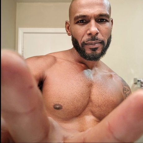 Model Red E pornographic star image