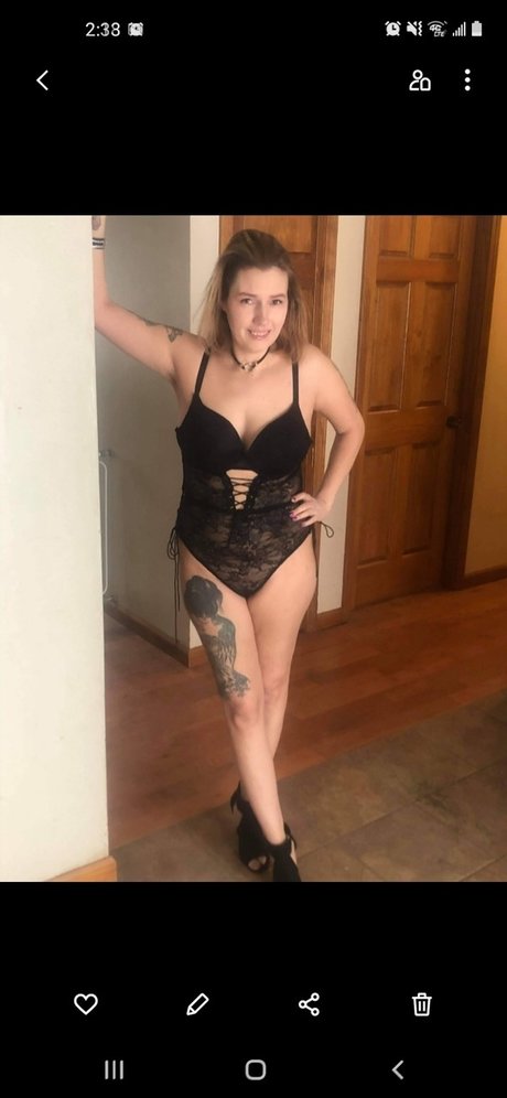 Katerina Noir nude pornstar pic