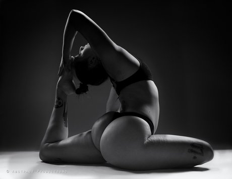 MissDanger pretty actress photo