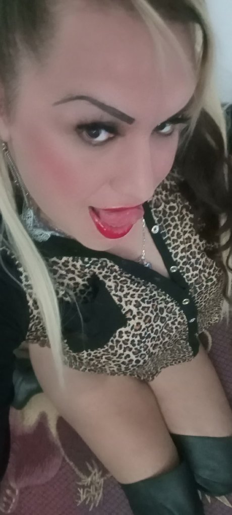 NAHARA PRINCE pornstar erotic pics