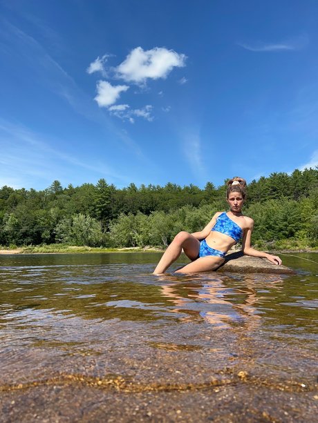 Dana Justine exclusive actress image