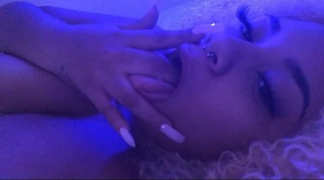 Here To Make A Sticky Mess_ star best photo