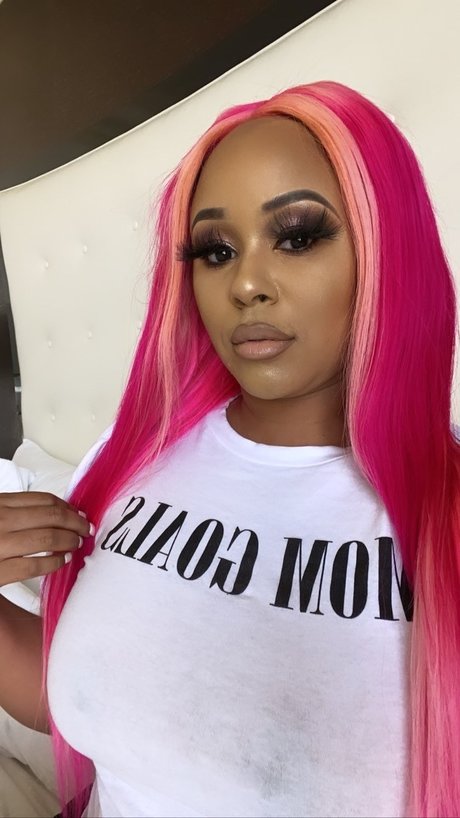 busty mom onlyfans beautiful naked image