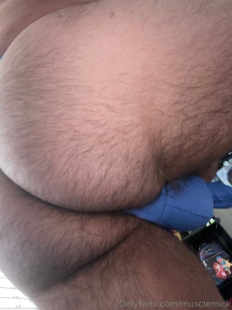 MuscleMick naked star picture