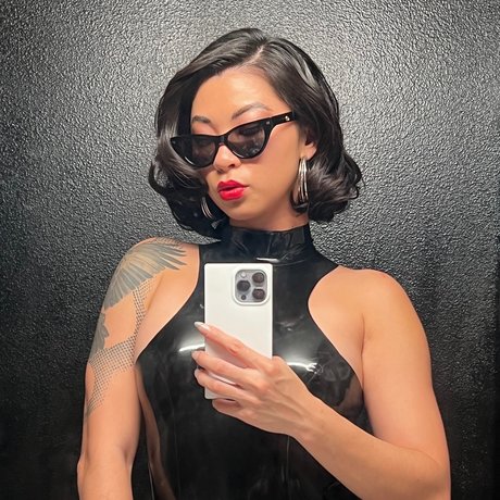 Mistress Jasmine model pornographic pics