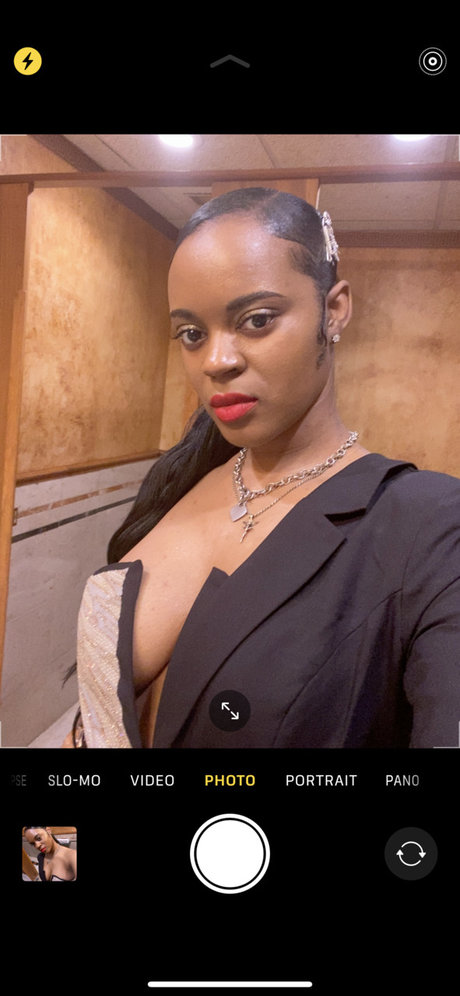 Ms Sheila2u star erotic picture