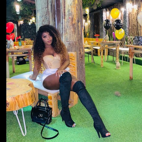 nicoleth18 pornstar erotic img