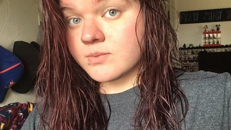 Nichel Nightmare model naked picture