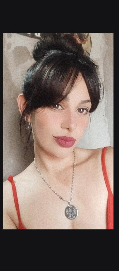 PinkyyNICC model erotic img