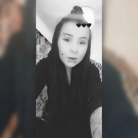 nennnii model art img