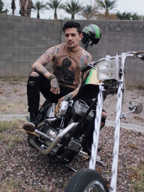 Neil Diemond nude model photos