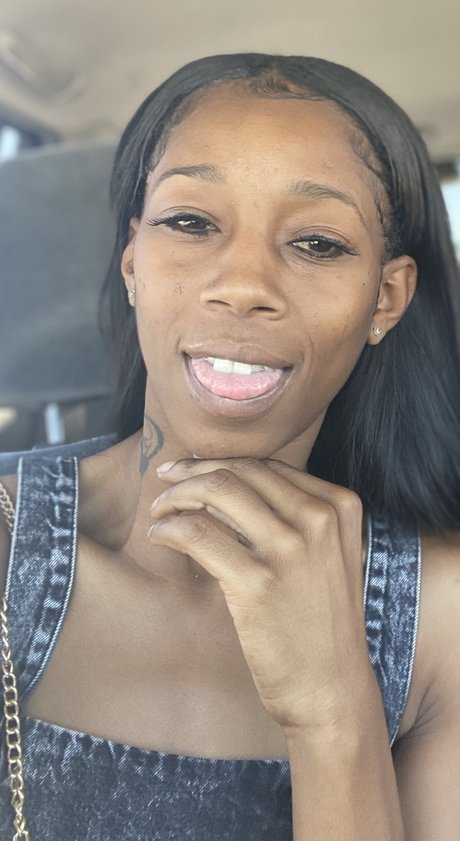 ONLYNINA erotic model photos