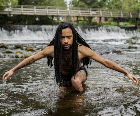 Naturelocs pornstar erotic pic