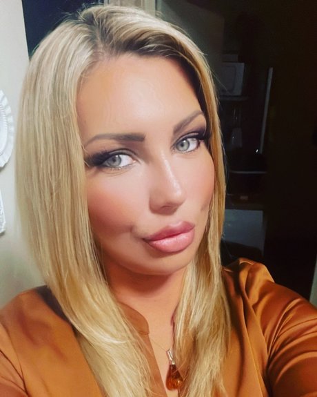 Shiva Love star xxx image