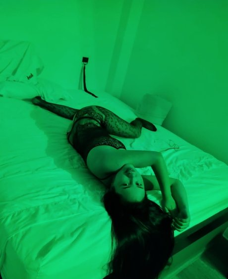 Nati SH pornstar nude photos