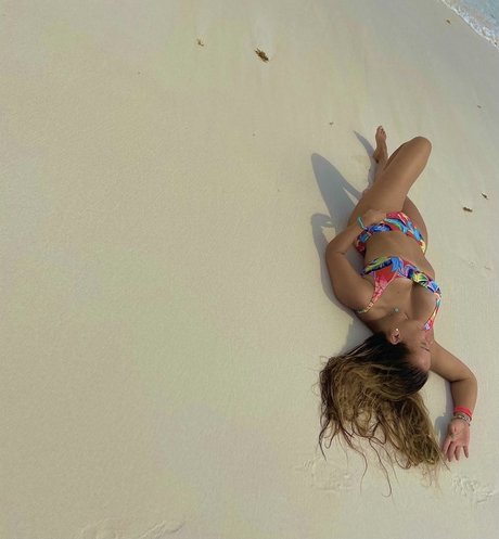 Natbom beautiful actress image