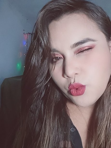 Nanny model pornographic images