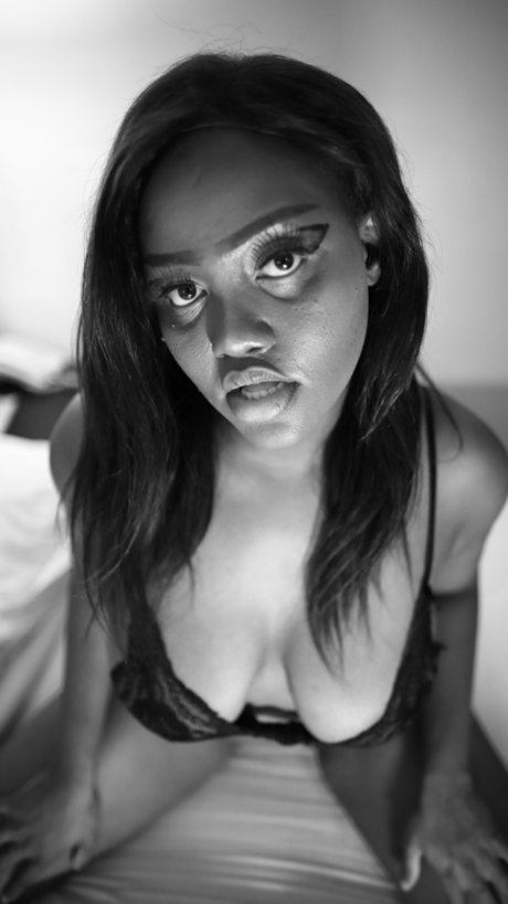 NANA BABE FOR ALL YOUR DESIRES_ star naked pic