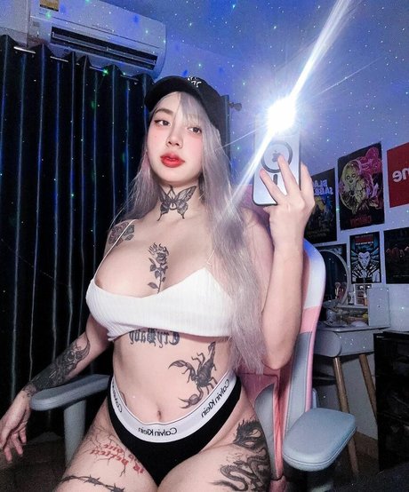 ellekampong perfect actress pic