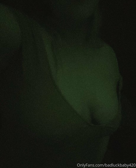 badluckbaby420 model free pic