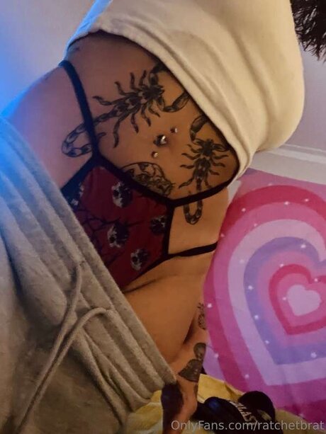 ratchetbrat model naked gallery