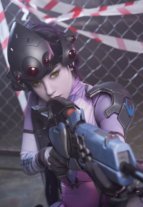 Maruxia star erotic images