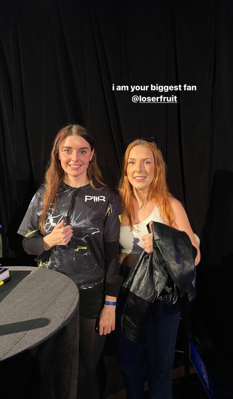 Loserfruit nude actress photo