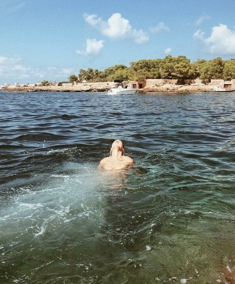 asian latex onlyfans top image