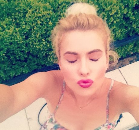 light onlyfans exclusive photo