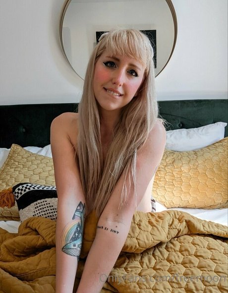 freemoon pornographic actress pictures