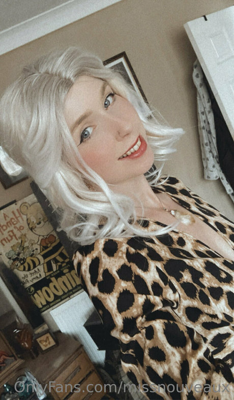 missnouveaux hot pornstar image