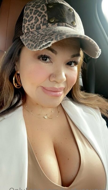 bustycougar pornstar hot images