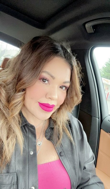 horny onlyfans pretty photos