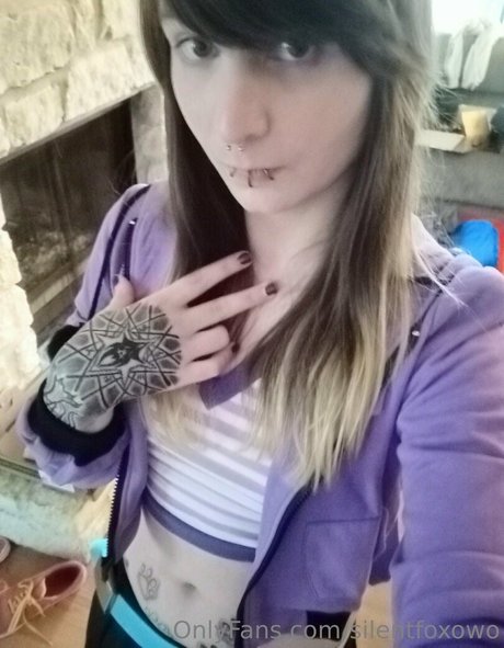 silentfoxowo erotic actress galleries