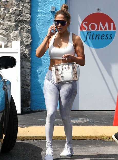 Jennifer Lopez hd actress gallery