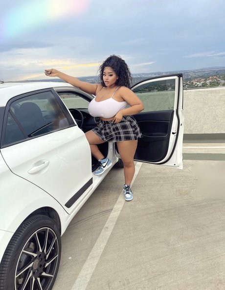 Kim Tiddies model pornographic img