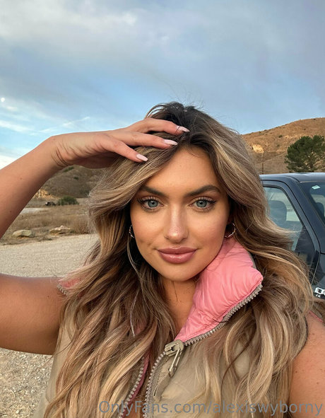 lexxyjordan erotic pornstar pic