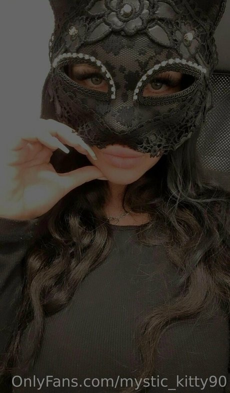 mystic kitty90 naked pornstar pictures