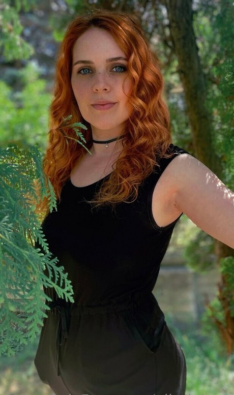 ellariabast star xxx picture