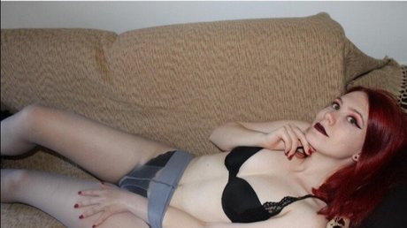 Ichigo ema top model image