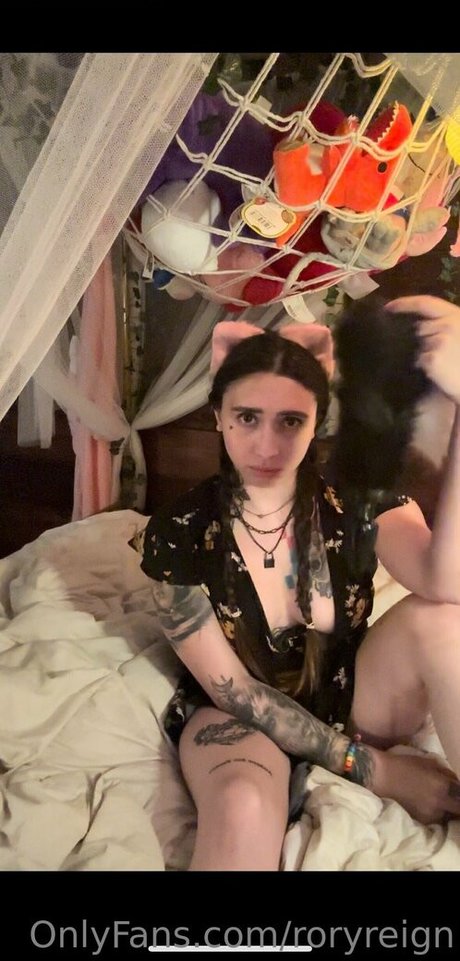 roryreign erotic model images