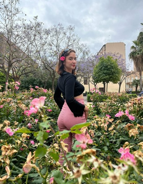 lamamifertil pornstar pic