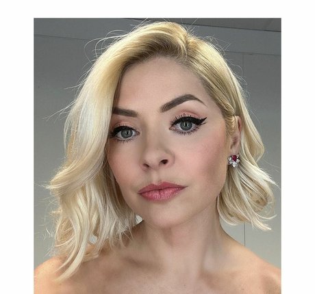 Holly Willoughby hot pornstar galleries