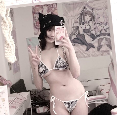 nude onlyfans pornographic pic